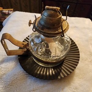 Antique Eagle clear glass oil lamp with reflector made in USA works great